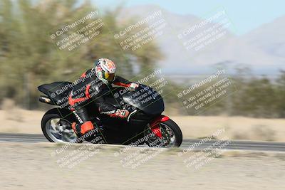 media/Dec-01-2025-Moto Forza (Mon) [[2daa91e15f]]/3-Beginner Group/Session 2 (Turn 7 Inside Pans)/